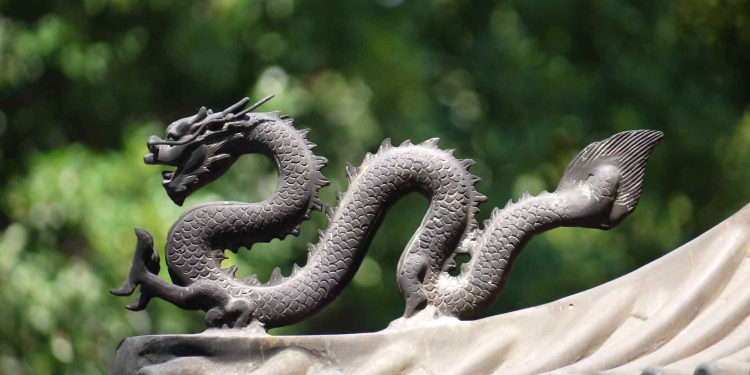 China dragon Tourism monument
