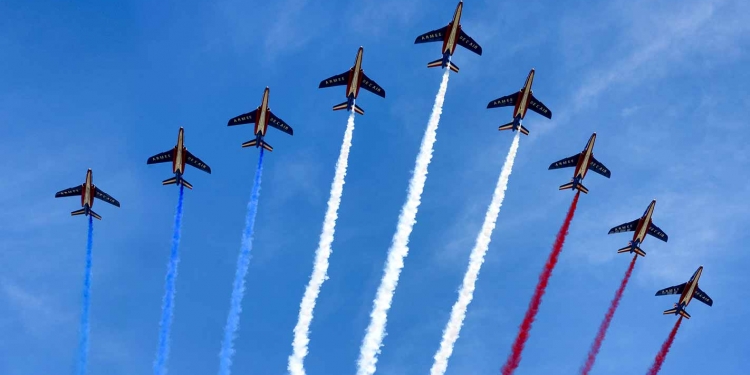 FRANCE flag sky jets Airoplanes