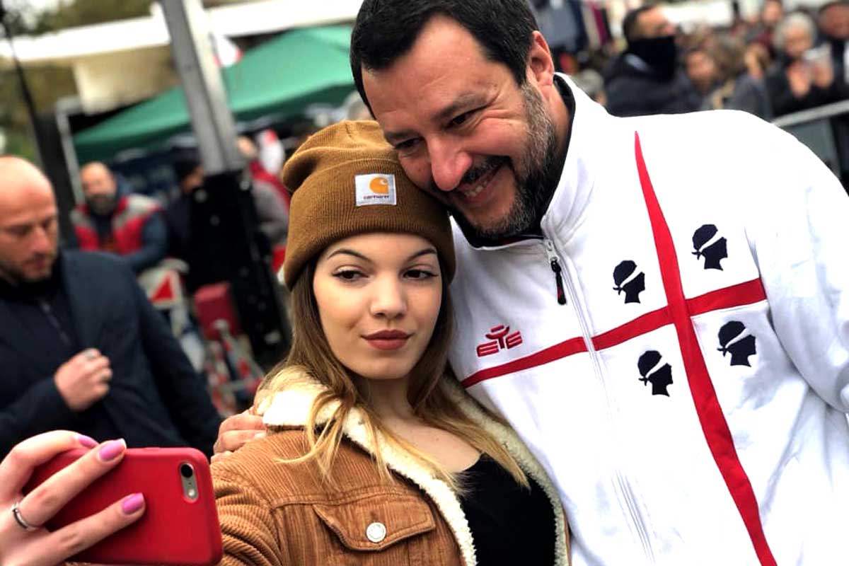 Matteo Salvini selfie