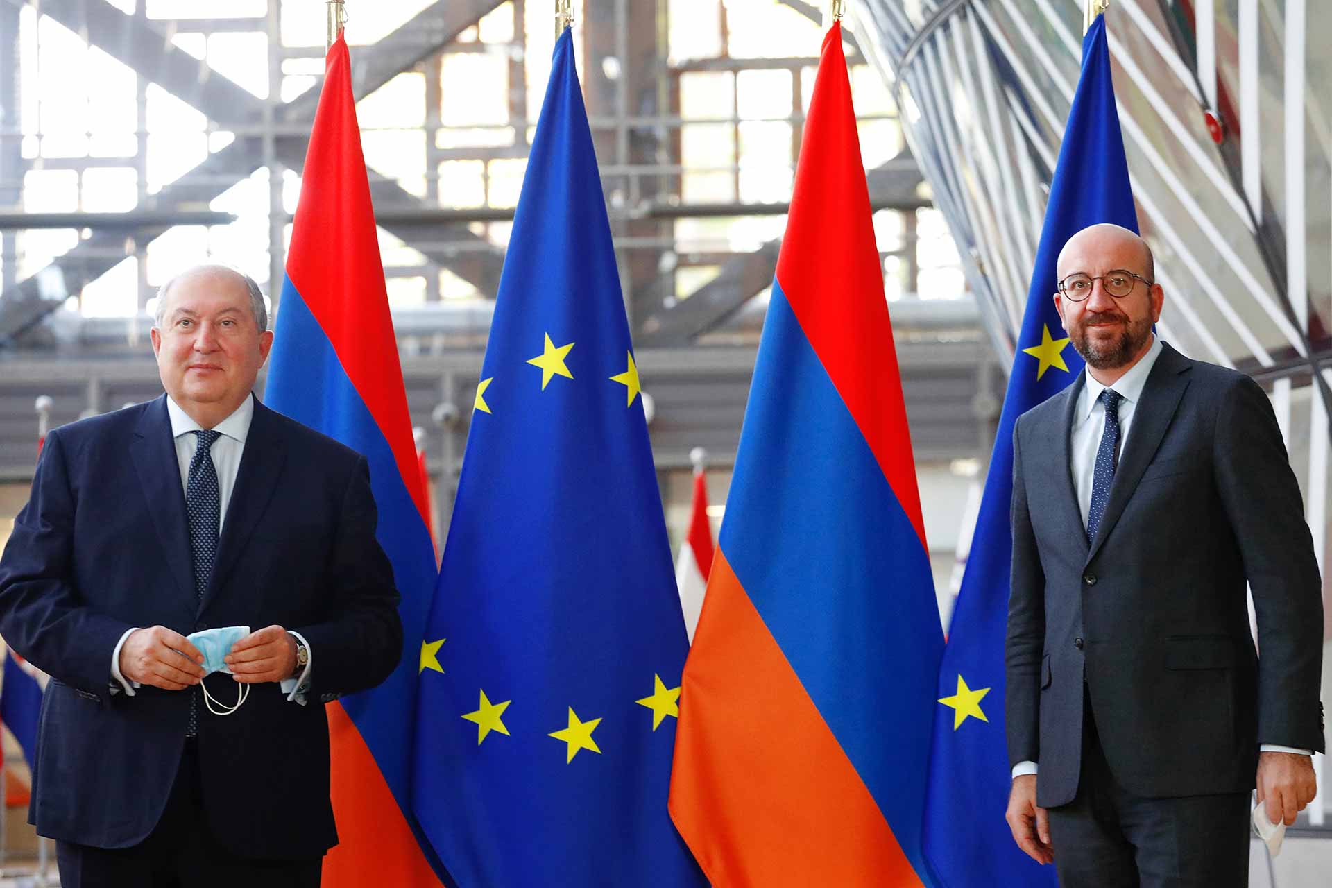 Dr Armen SARKISSIAN, President of Armenia; Mr Charles MICHEL, President of the European Council
