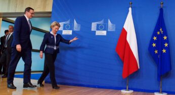 Poland countdowns a month to respond to justice system fears